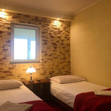Hotel Sekwana เชสโตฮอวา ภายนอก รูปภาพ